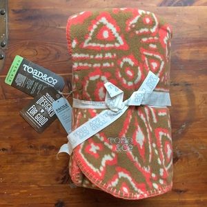 Toad & Co Sundowner Fleece Blanket